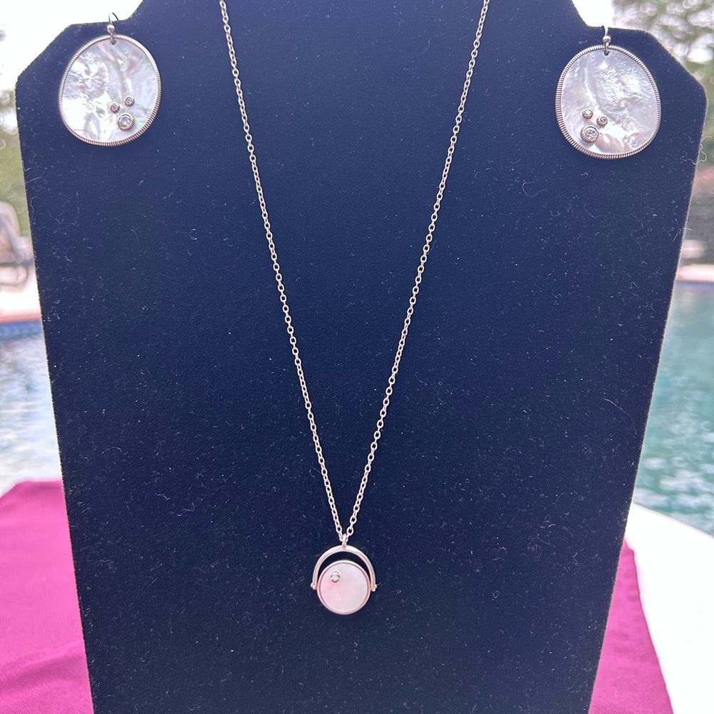 N2722 Silpada Flip of a Coin necklace